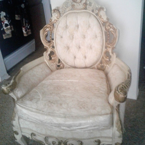 Antique Funiture/Antique Tables - Picture 5 of 8